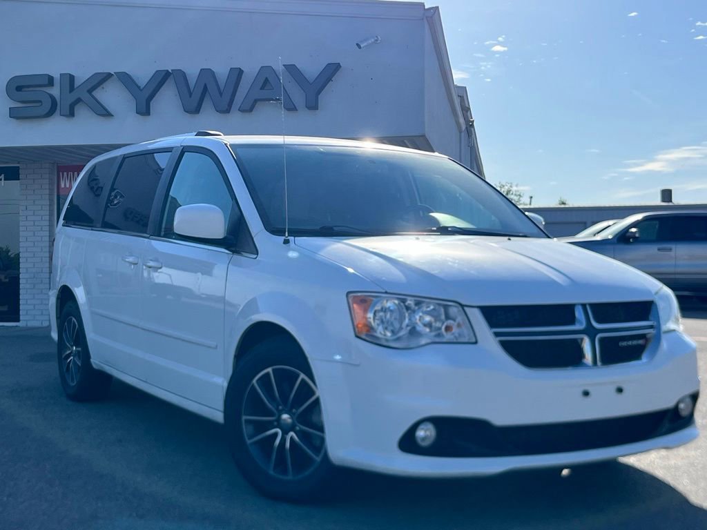 Used 2017 Dodge Grand Caravan SXT FWD video 1