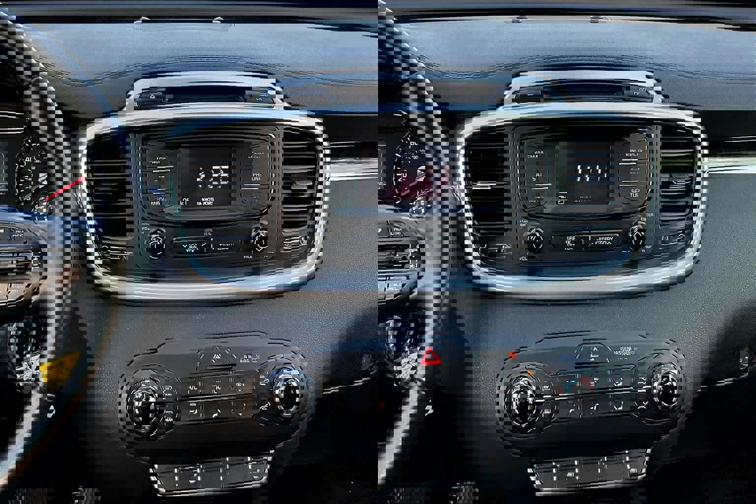 Used 2016 Kia Sorento LX w/ LX Convenience Package image 6