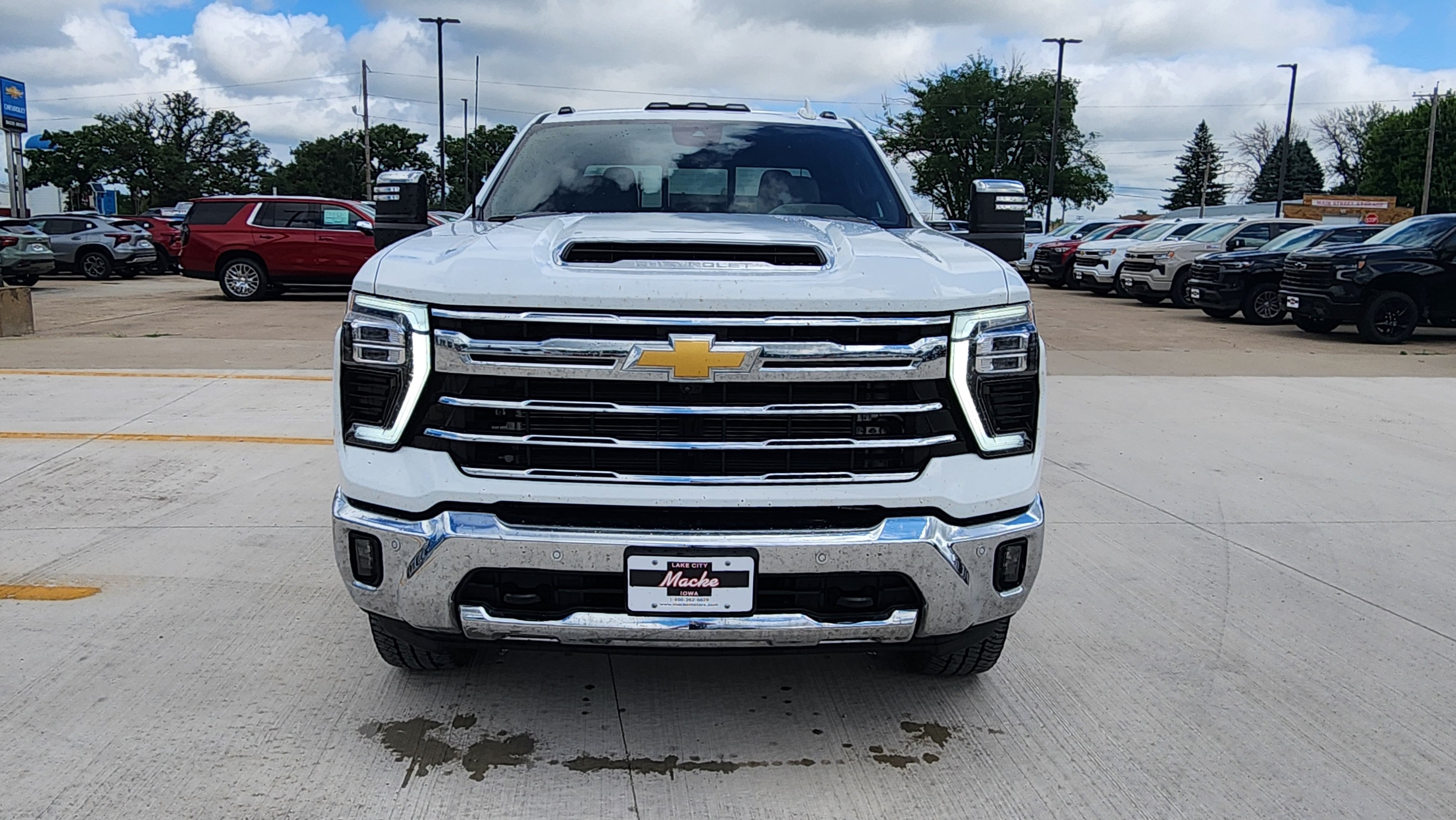 Certified 2026 Chevrolet Silverado 2500 LTZ w/ LTZ Plus Package AWD/4WD image 2