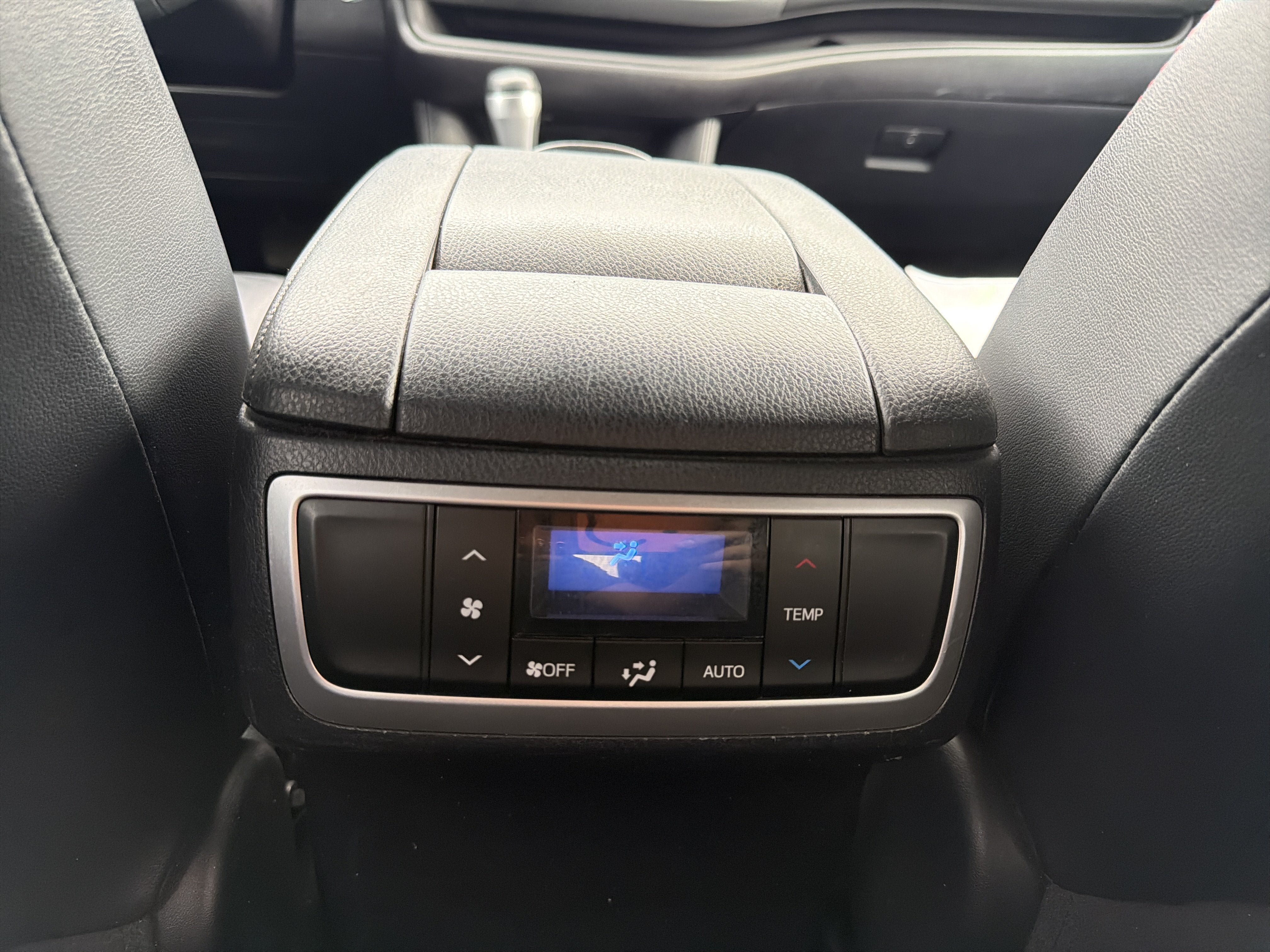 Certified 2019 Toyota Highlander SE AWD/4WD image 26