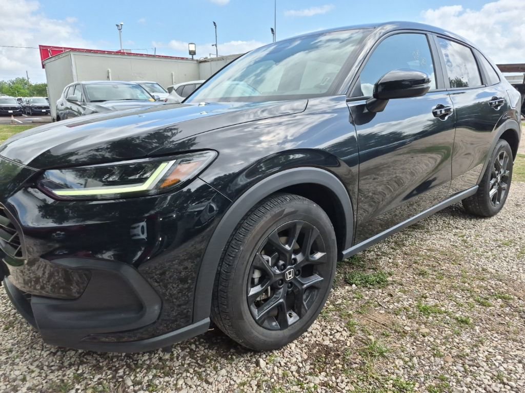Used 2025 Honda HR-V Sport image 1