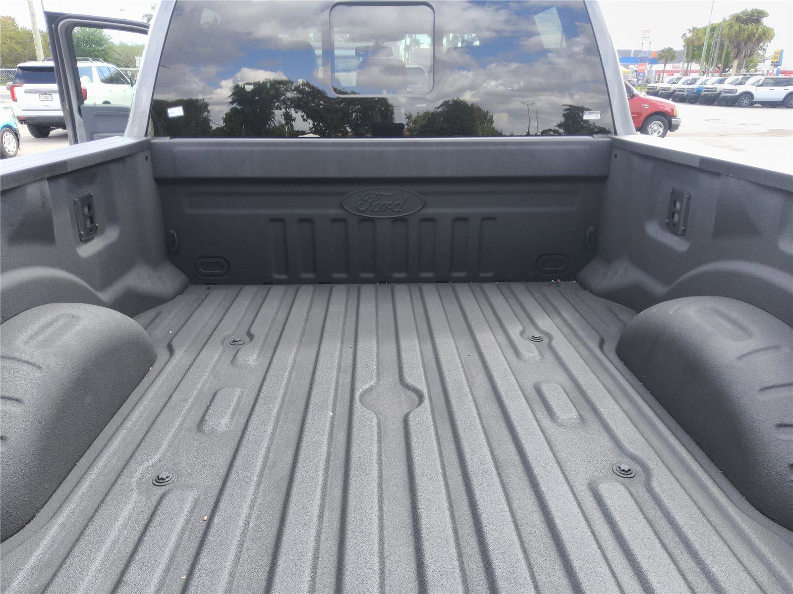 Certified 2024 Ford F350 Lariat w/ Black Appearance Package AWD/4WD image 20