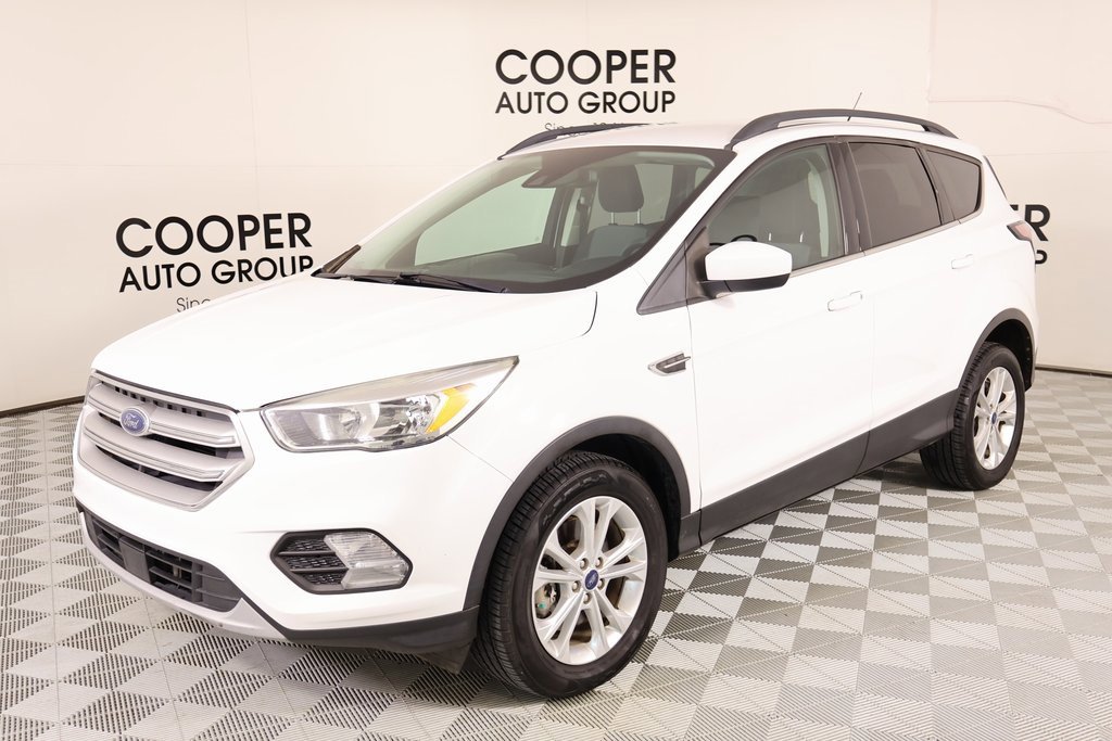 Used 2018 Ford Escape SE w/ Ford Safe & Smart Package image 10
