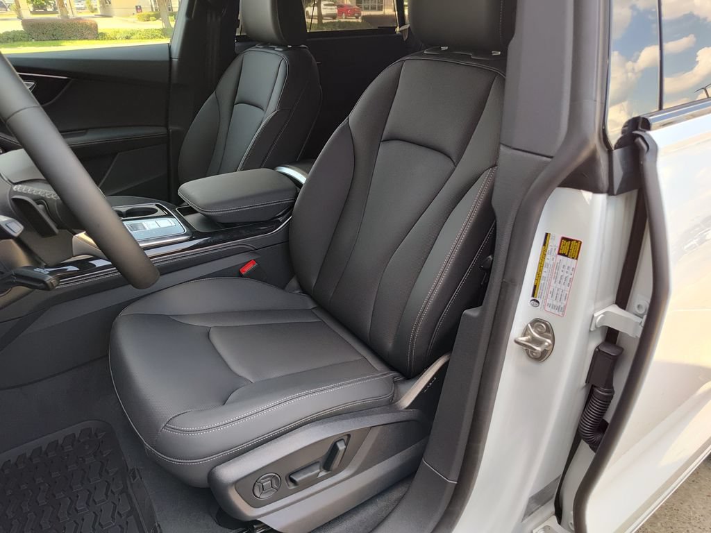 New 2026 Audi Q8 Premium Plus AWD/4WD image 6