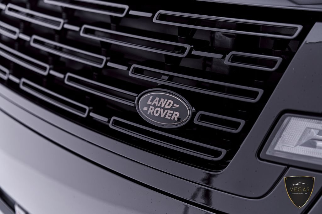 Used 2025 Land Rover Range Rover SE AWD/4WD image 18