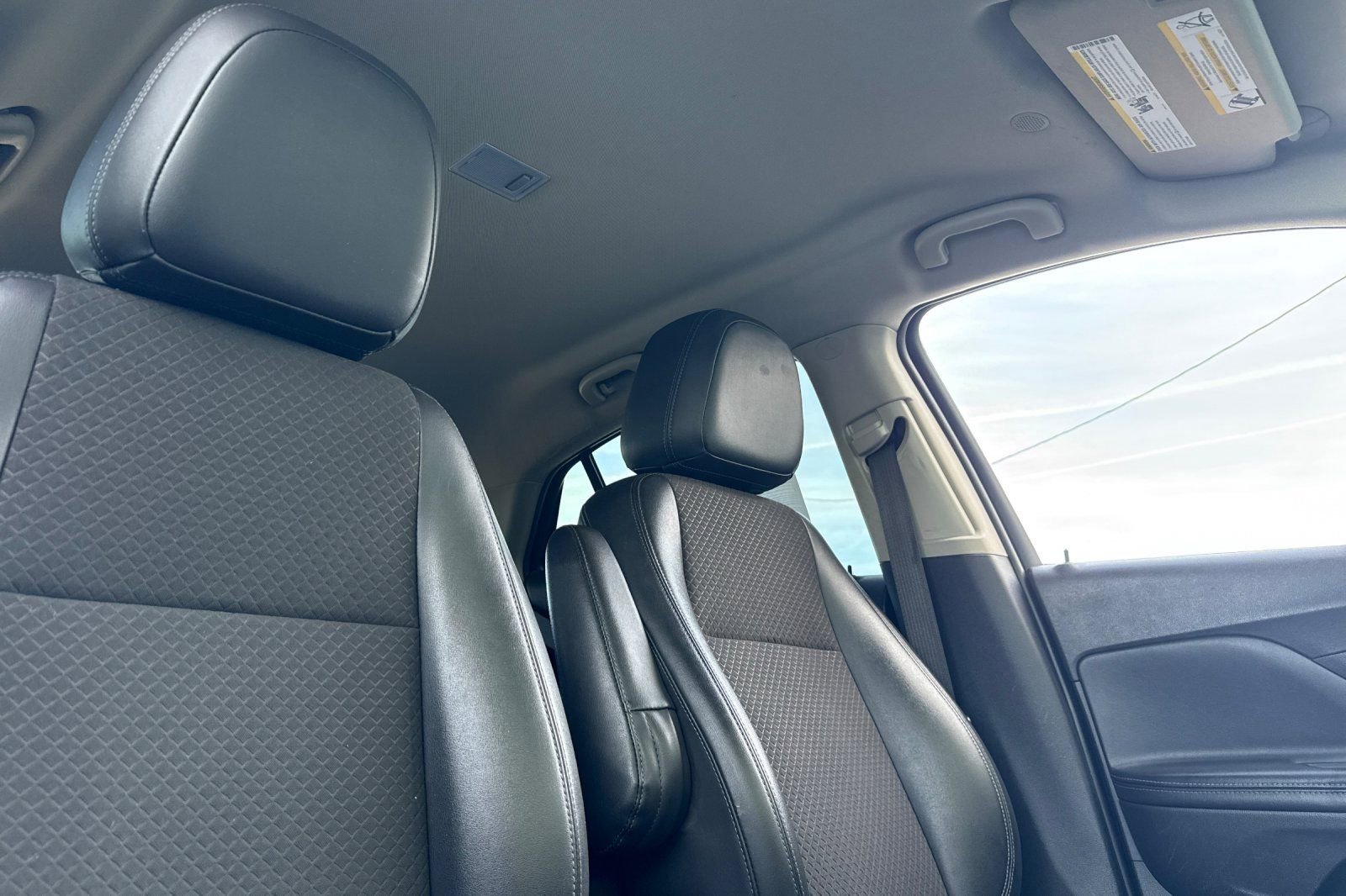 Used 2020 Buick Encore Preferred w/ Safety Package FWD image 17