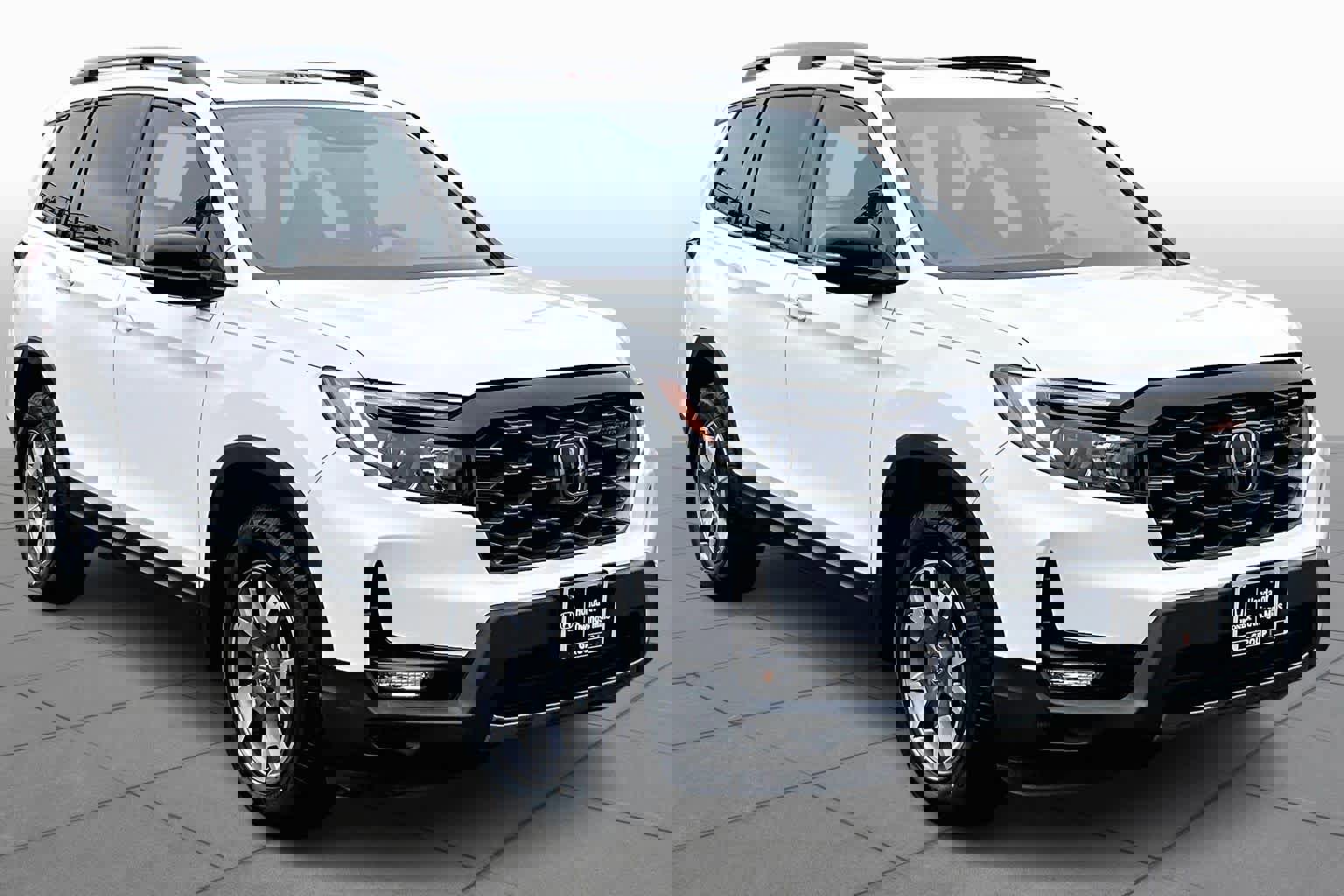 Used 2023 Honda Passport TrailSport image 2