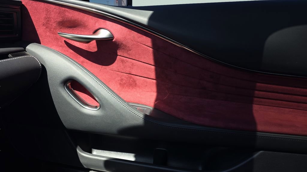 Used 2018 Lexus LC 500 Coupe w/ Touring Package RWD image 13