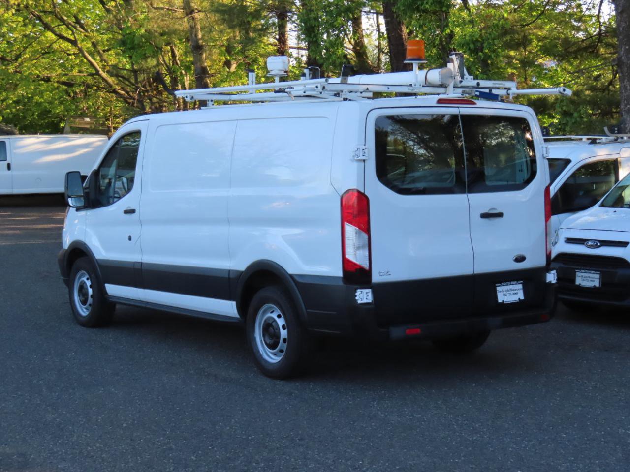 Used 2015 Ford Transit 150 130 Low Roof RWD image 4