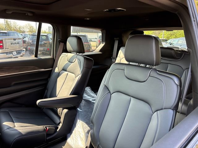 New 2026 Jeep Grand Cherokee L Limited AWD/4WD image 8