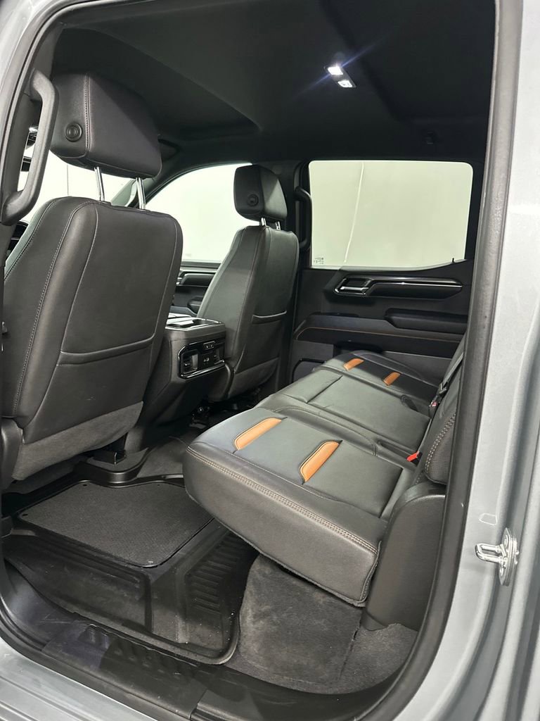 Used 2024 GMC Sierra 1500 AT4 w/ Technology Package image 32