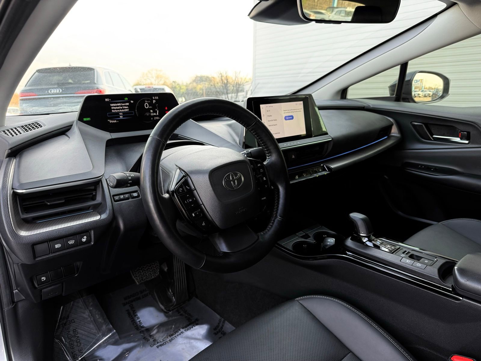 Used 2024 Toyota Prius XLE FWD image 21