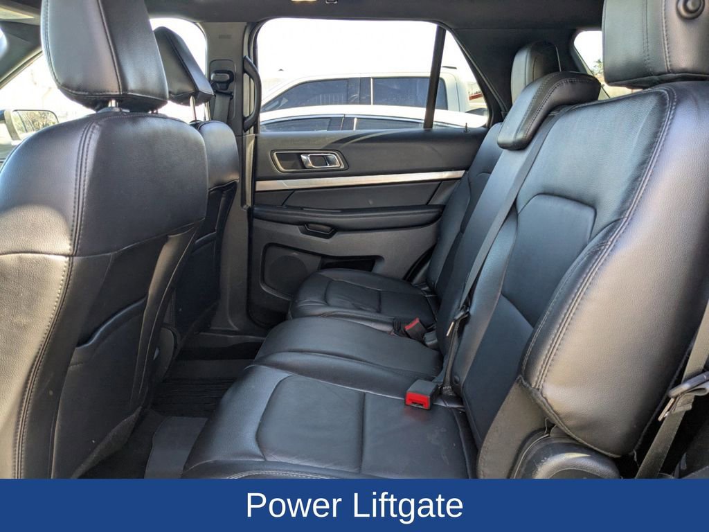 Used 2018 Ford Explorer XLT w/ Equipment Group 202A image 16