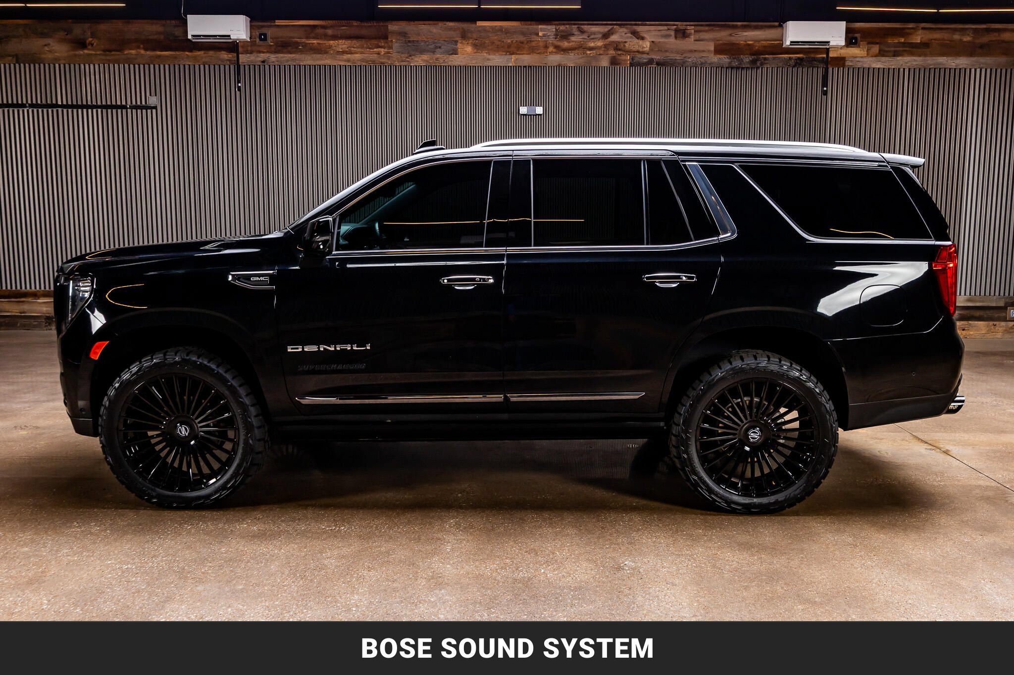 Used 2024 GMC Yukon Denali Ultimate w/ LPO, Floor Liner Package AWD/4WD image 6