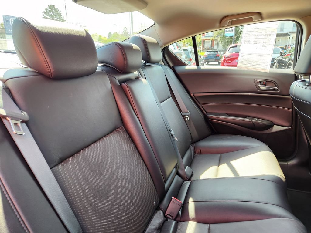 Used 2015 Acura ILX FWD image 15