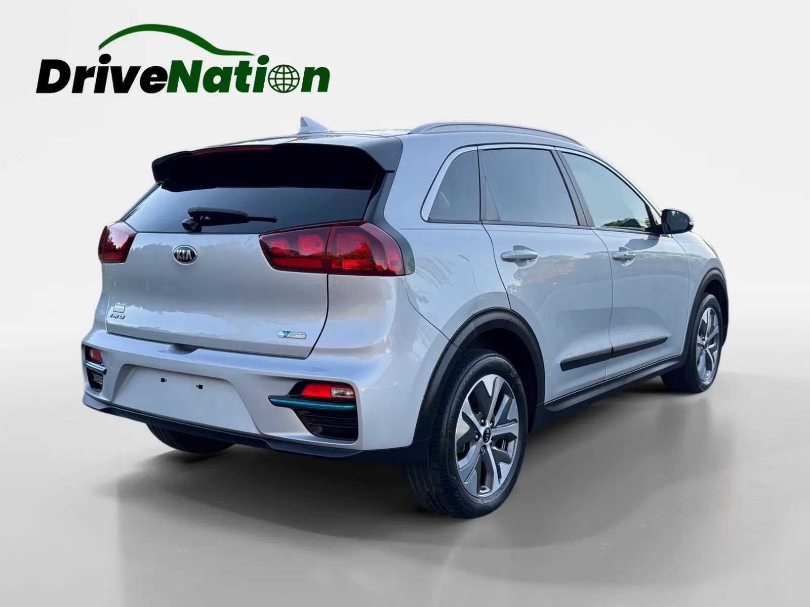 Used 2021 Kia Niro EX w/ Cold Weather Package FWD image 5