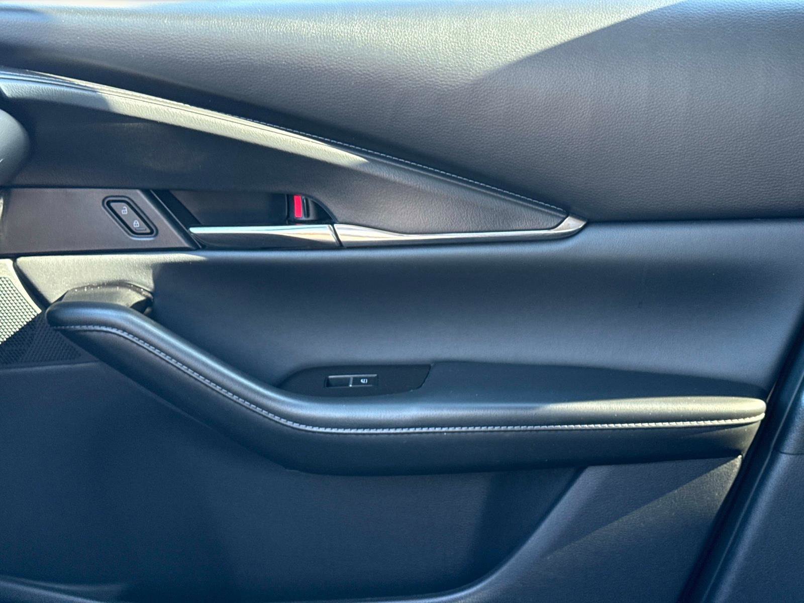 Certified 2025 MAZDA CX-30 AWD 2.5 S w/ Preferred Package image 22