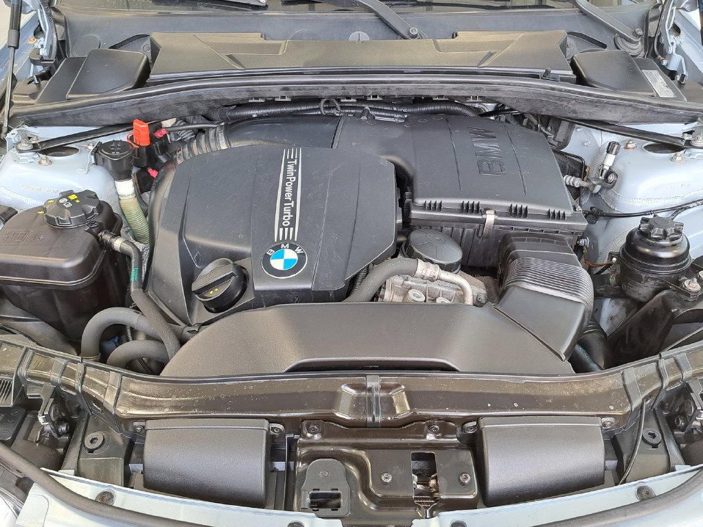 Used 2012 BMW 135i Convertible RWD image 27