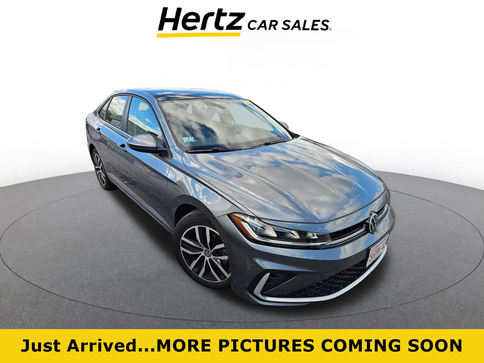 Used 2025 Volkswagen Jetta SE