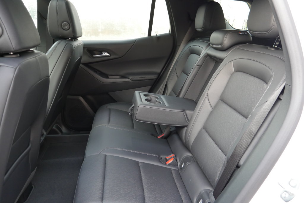 New 2027 Chevrolet Equinox LT w/ Convenience Package II AWD/4WD image 15