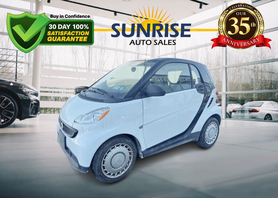 Used 2013 smart fortwo pure RWD image 1
