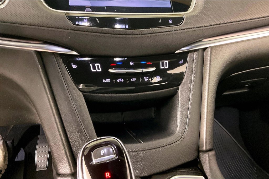 Certified 2022 Cadillac XT5 Luxury FWD image 14