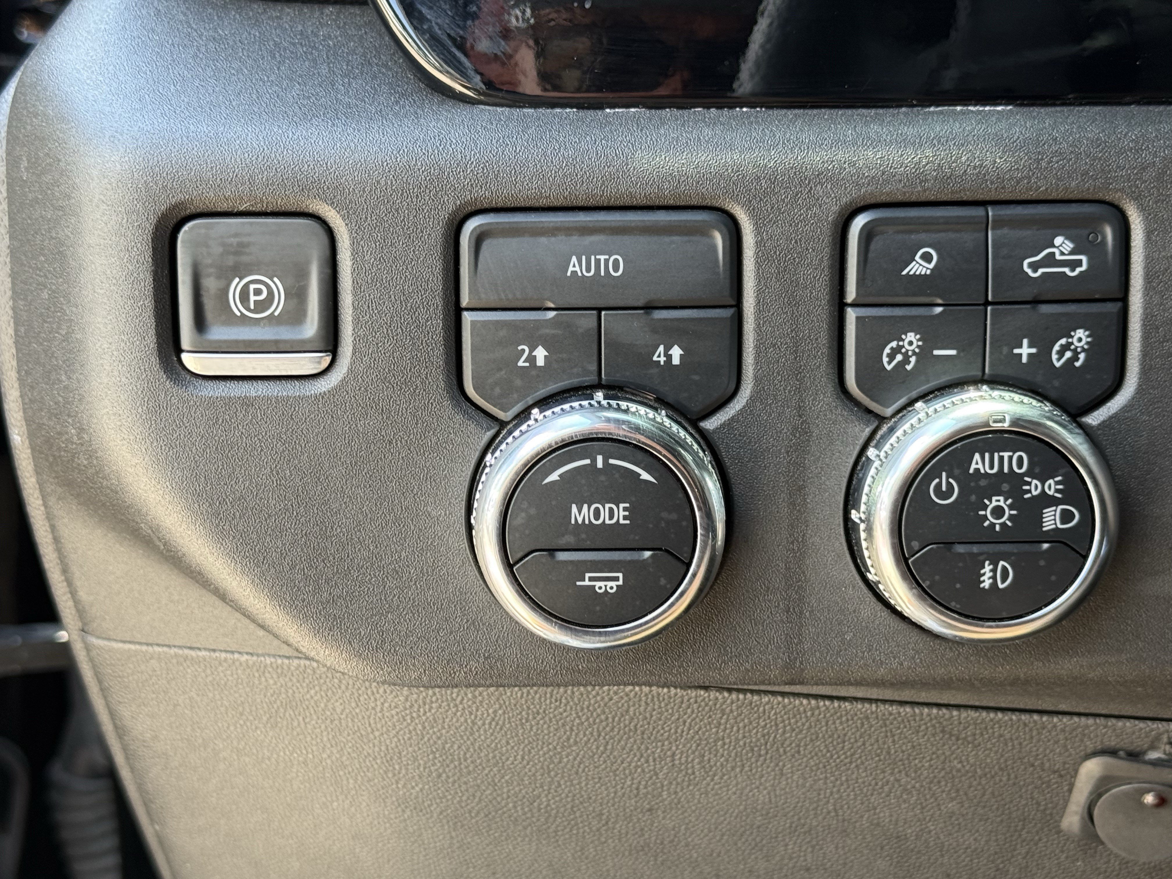 Used 2024 GMC Sierra 1500 SLT AWD/4WD image 25