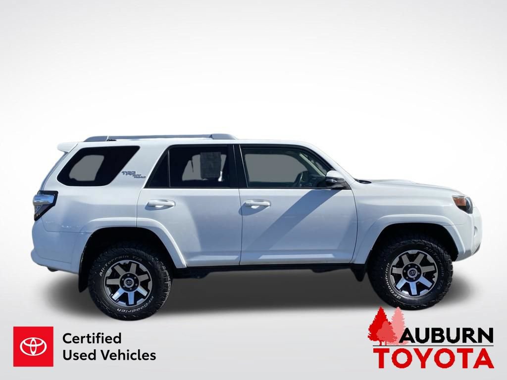 Certified 2017 Toyota 4Runner TRD Off-Road Premium AWD/4WD image 9