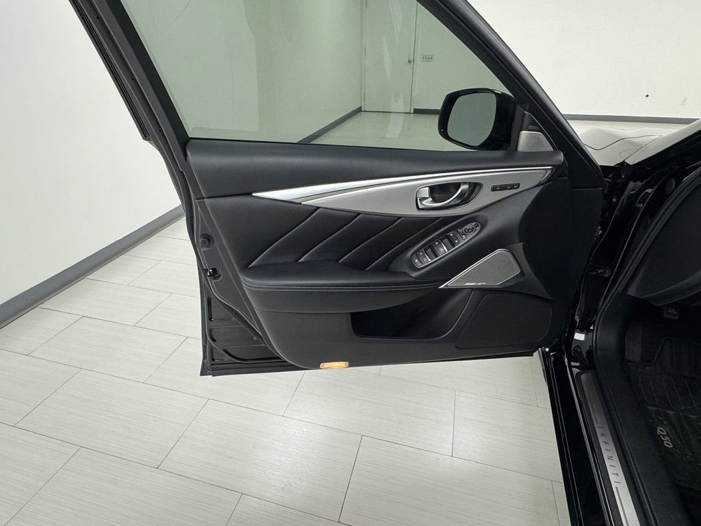 Used 2022 INFINITI Q50 Luxe w/ Cargo Package image 9