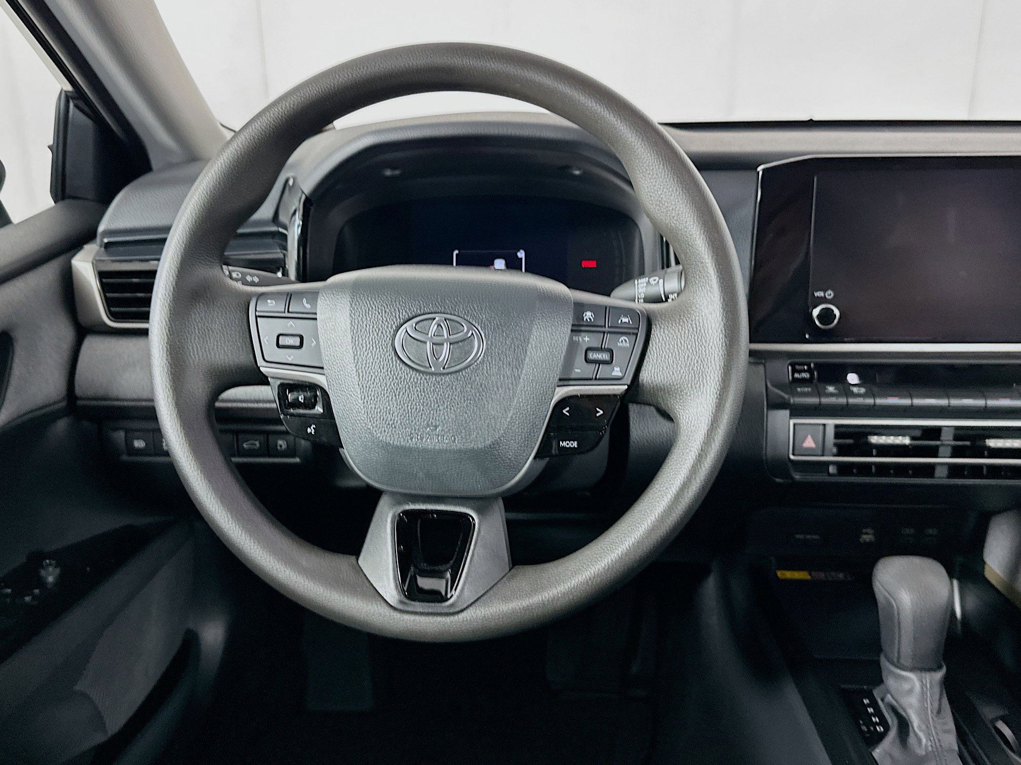 Used 2025 Toyota Camry LE image 18