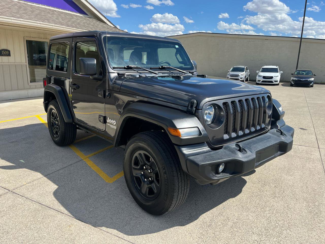 Used 2020 Jeep Wrangler Sport AWD/4WD image 3