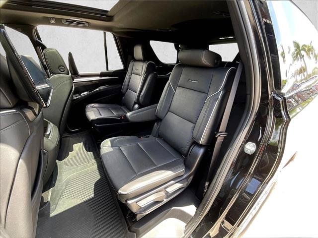 Used 2025 Cadillac Escalade Premium Luxury RWD image 27