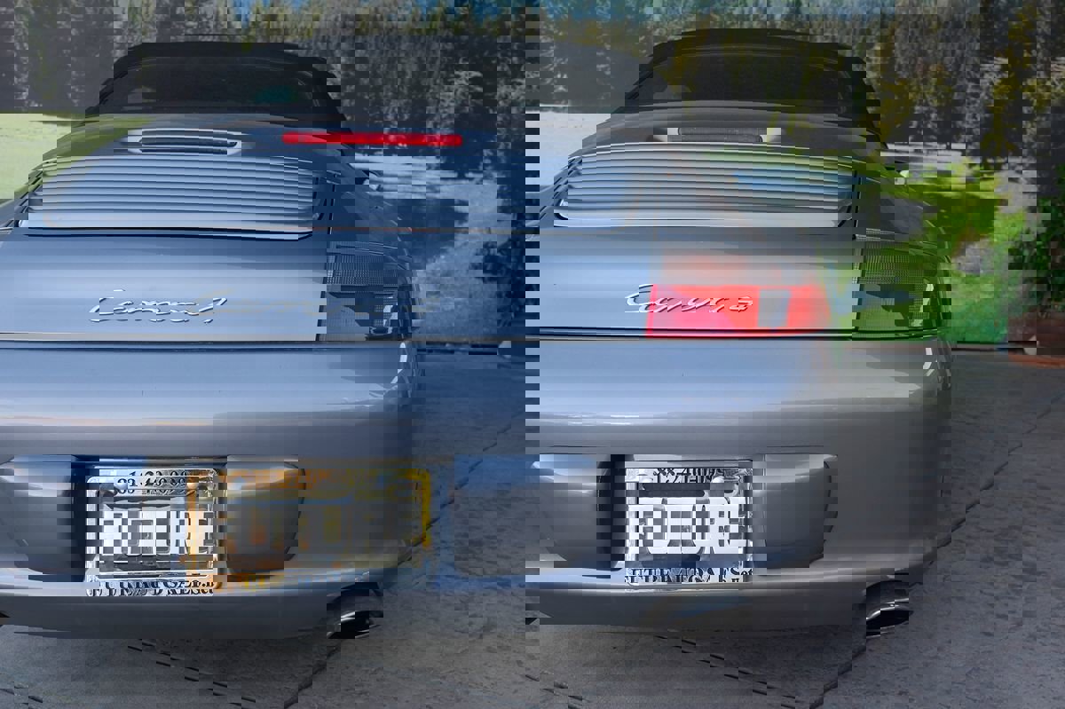 Used 2004 Porsche 911 Carrera 4 image 23