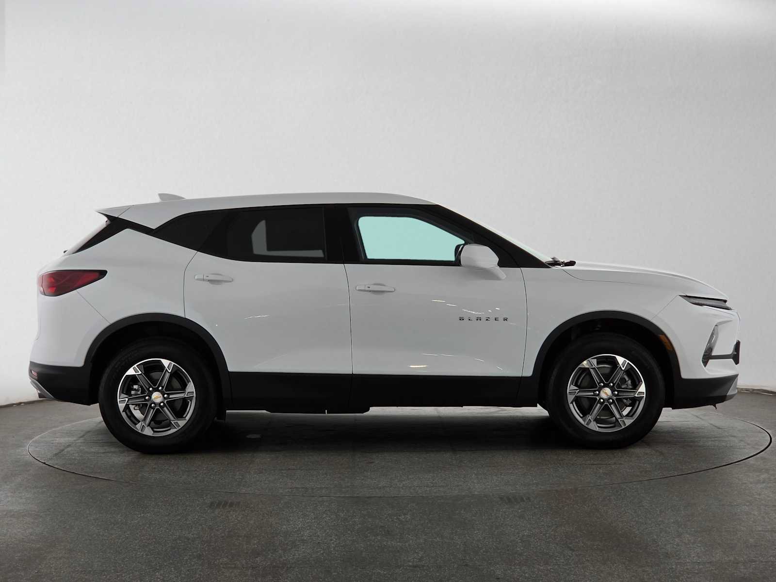 New 2026 Chevrolet Blazer LT w/ LPO, Floor Liner Package FWD image 2