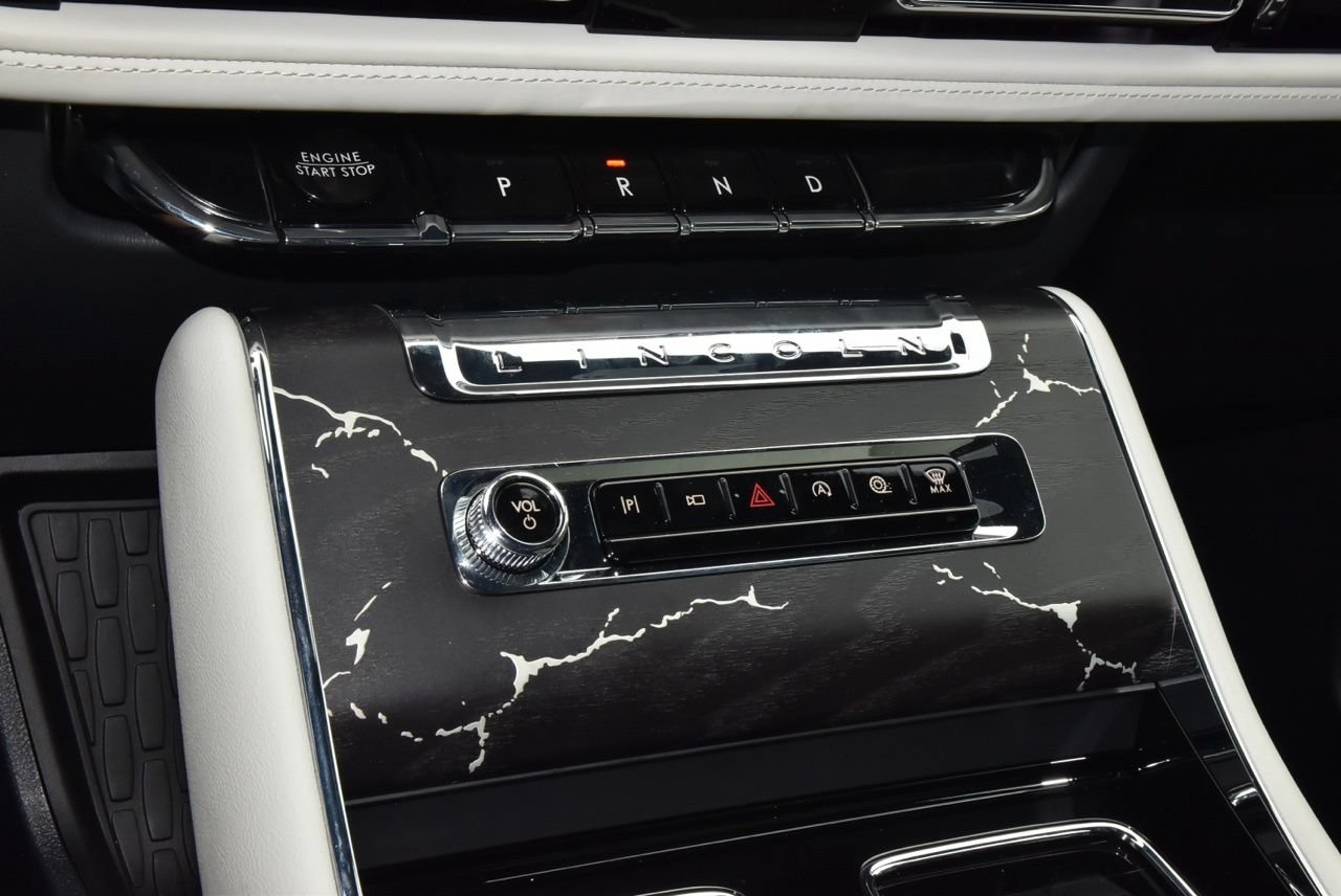 Used 2025 Lincoln Aviator Black Label AWD/4WD image 32