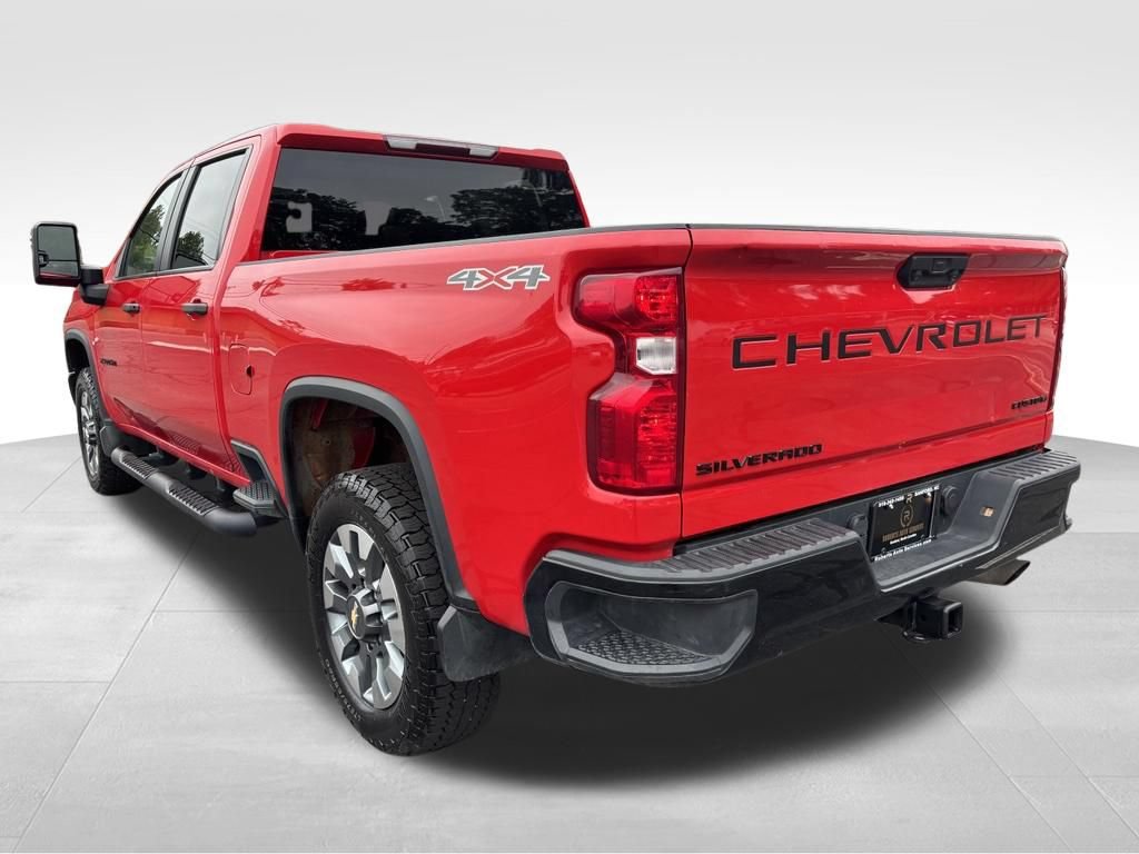 Used 2022 Chevrolet Silverado 2500 Custom w/ Custom Value Package AWD/4WD image 3