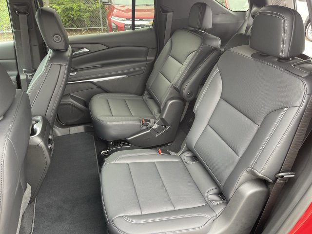 New 2027 Chevrolet Traverse LT w/ Sun and Wheel Package AWD/4WD image 23
