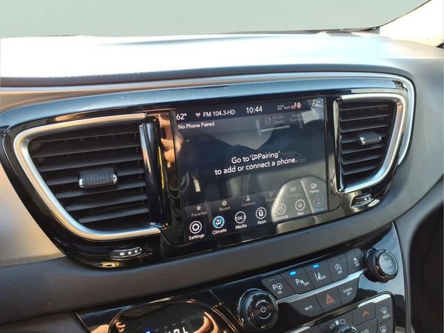 Used 2019 Chrysler Pacifica Touring-L Plus w/ Advanced Safetytec Group FWD image 16