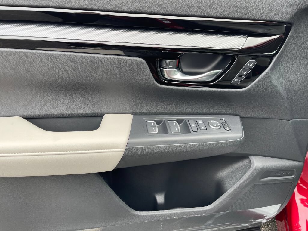 Used 2025 Honda CR-V EX-L image 8