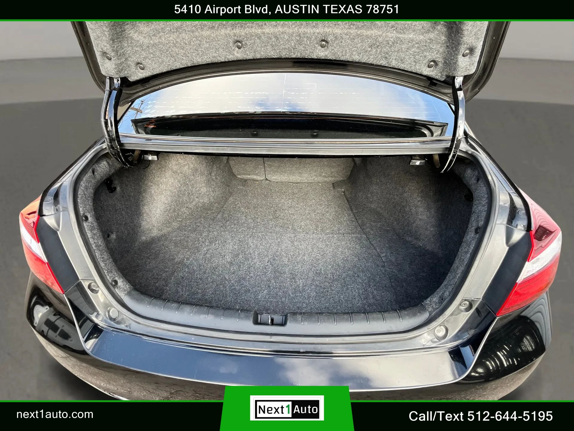 Used 2017 Honda Accord EX-L image 32
