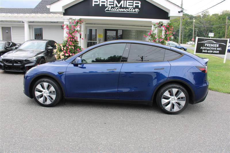 Used 2024 Tesla Model Y Long Range AWD/4WD image 4