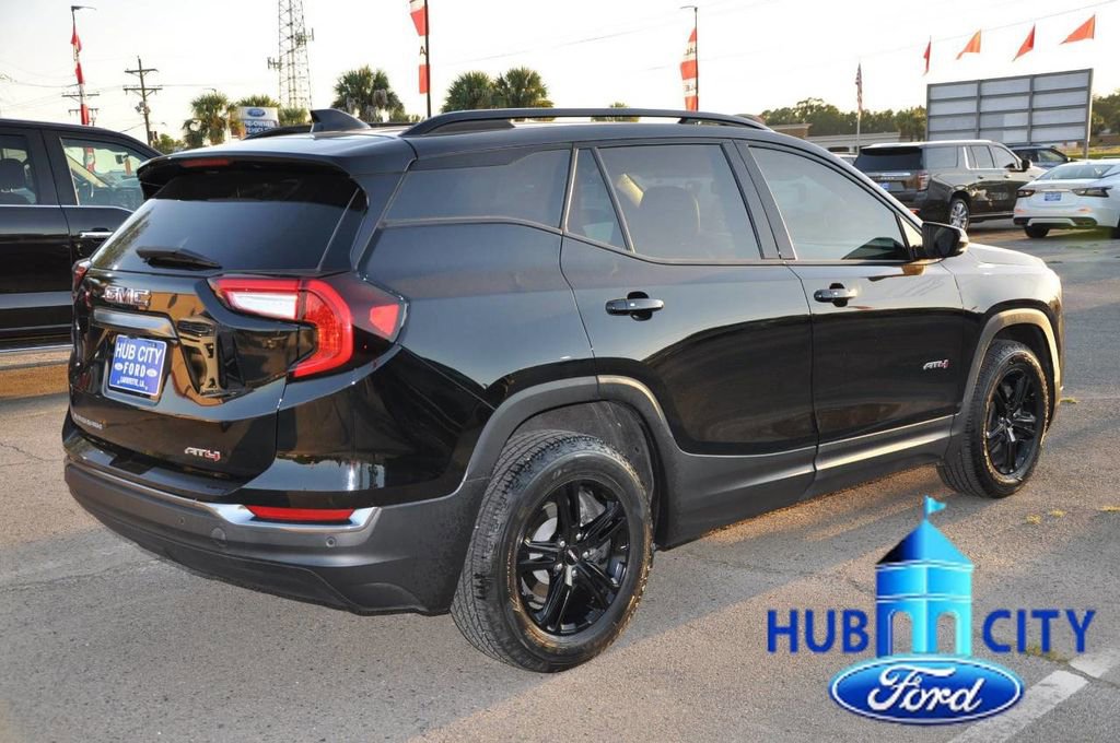 Used 2022 GMC Terrain AT4 w/ Tech Package image 4