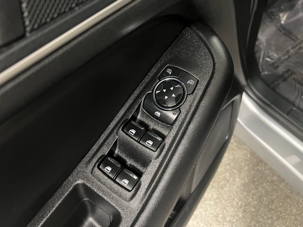 Used 2024 Ford Edge SEL image 26