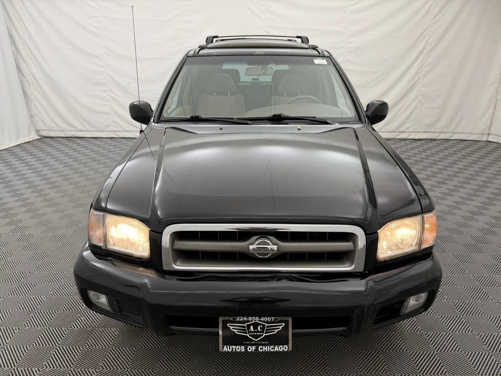 Used 2001 Nissan Pathfinder LE RWD image 3