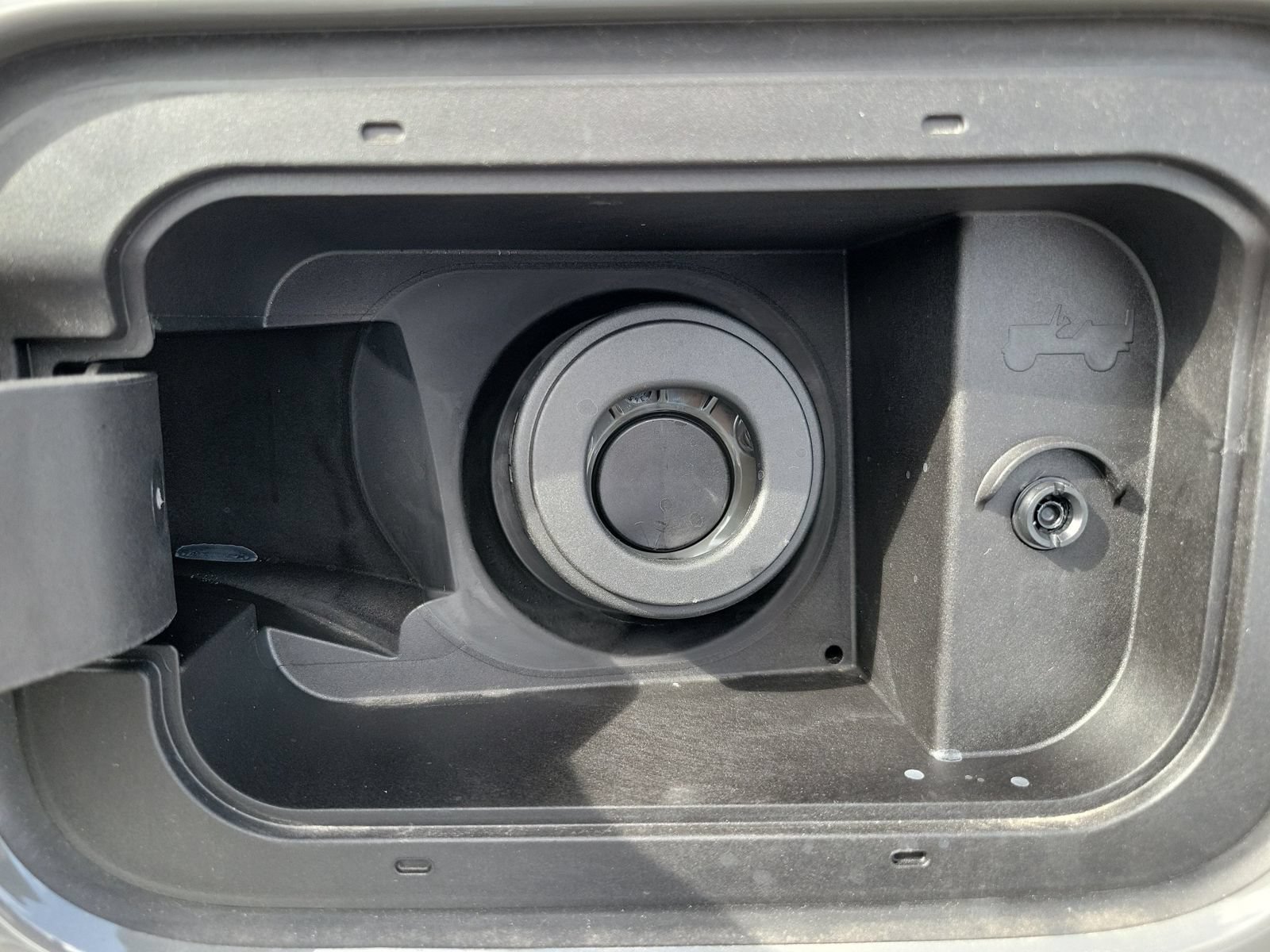 New 2027 Jeep Grand Cherokee Limited RWD image 30