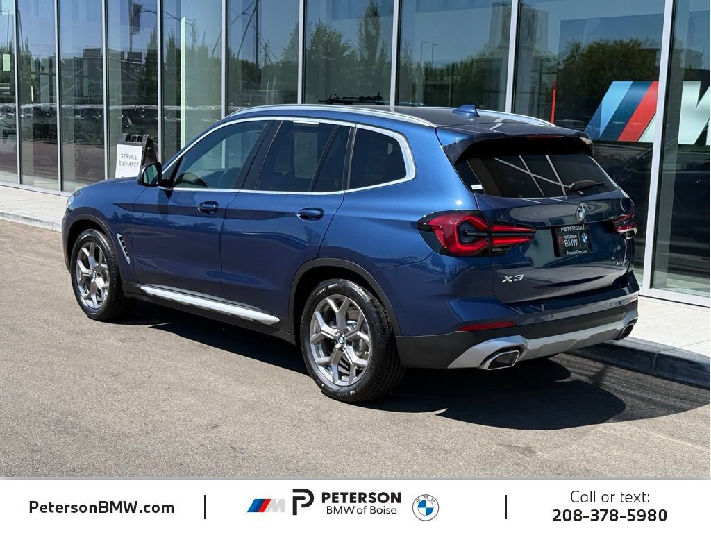 Used 2022 BMW X3 xDrive30i AWD/4WD image 3