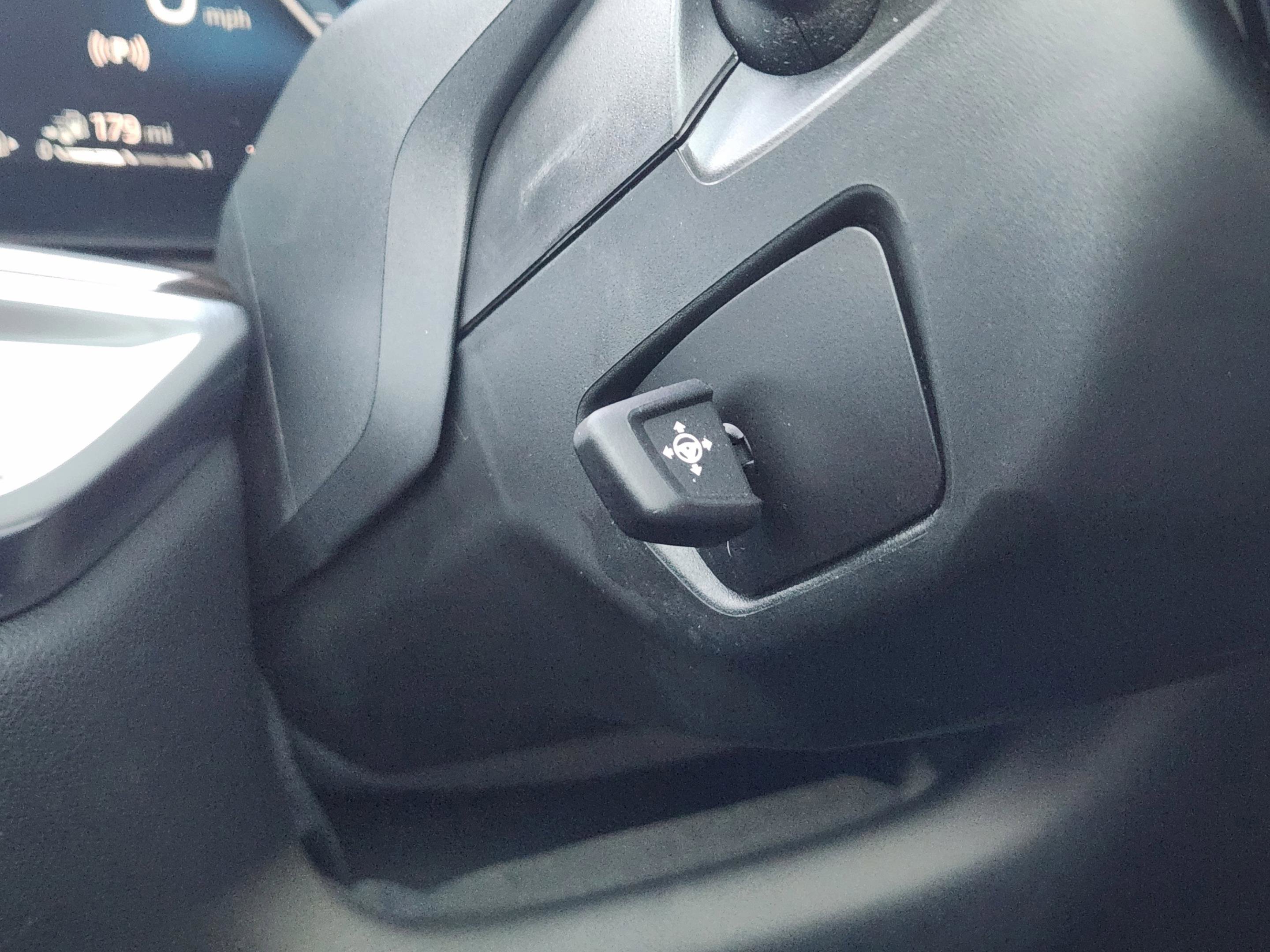 Used 2024 BMW X5 xDrive50e image 18