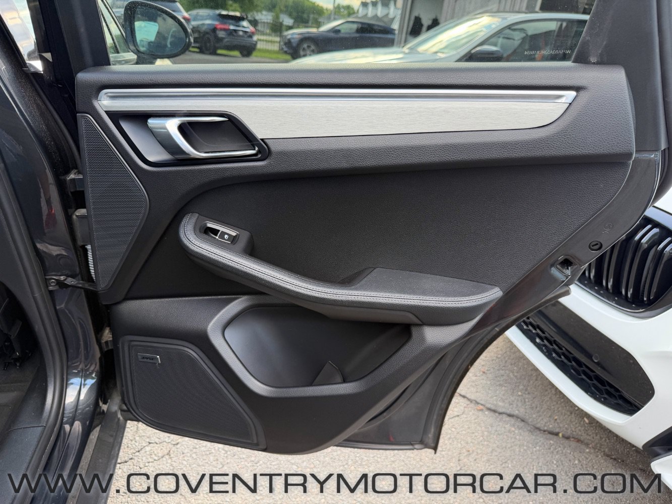 Used 2017 Porsche Macan S AWD/4WD image 37