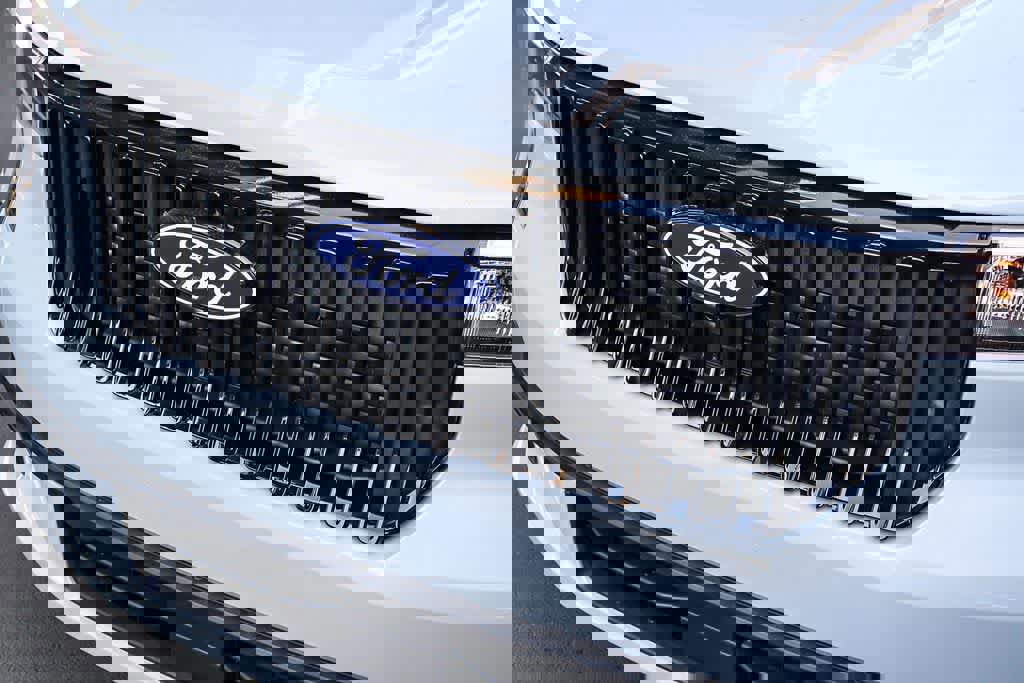 New 2026 Ford Maverick Lobo image 8