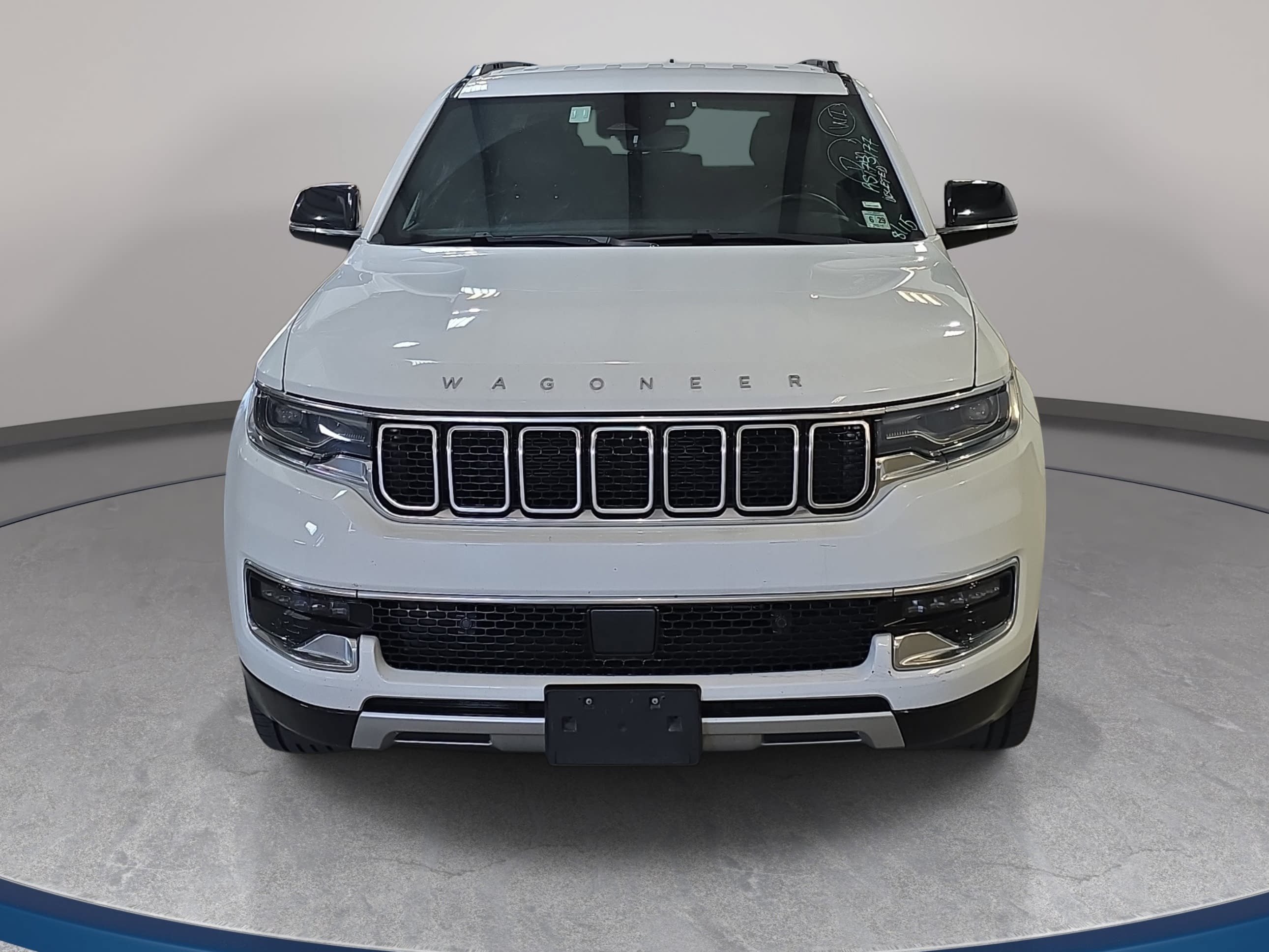 Used 2024 Jeep Wagoneer L Series II w/ Flexible Seating Group AWD/4WD image 3